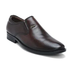 Zoom Shoes Men Textured Lightweight Leather Loafers-image-46