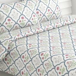 haus & kinder Blue & White Ethnic Motifs 186 TC King Bedsheet with 2 Pillow Covers-image-29