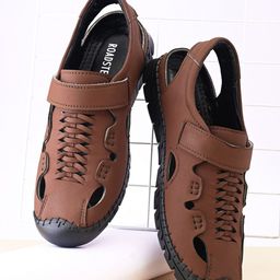 The Roadster Lifestyle Co. Men Textured Round Toe Fisherman Sandals-picture-30