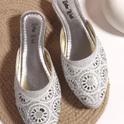 Retro Walk Women Embellished Ethnic Pointed Toe Mojaris Flats-image-26