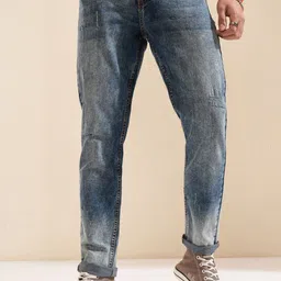 HIGHLANDER Men Tapered Fit Mildly Distressed Heavy Fade Jeans-image-12