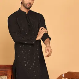 Jompers Men Floral Embroidered Sequinned Floral Kurta-image-96