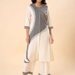 RANGMANCH BY PANTALOONS Women Printed Regular Kurta with Trousers-33