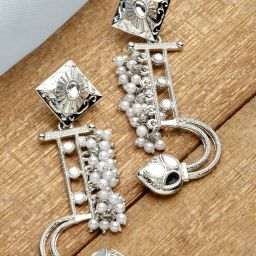 Karatcart Silver Drop Earrings for Women image 1