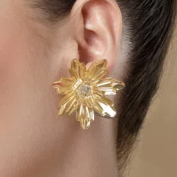 Karatcart Gold Plated Floral Design Stud Earrings image 3