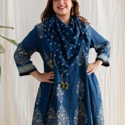 The Indian Ethnic Co Indigo Ajrakh Lotus Butti Mul Scarf-28