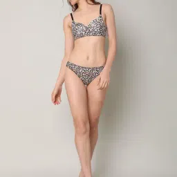 Vero Moda Intimates Multicolor Printed Medium Coverage T-Shirt Bra image 4