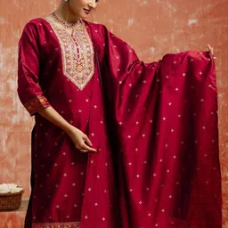 VredeVogel Women Ethnic Motifs Embroidered Regular Sequinned Kurta with Trousers & With Dupatta image 4
