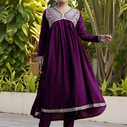 Navlik Women Embroidered Regular Thread Work Kurta with Trousers & Dupatta-picture-21