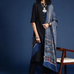 Taavi Striped Block Print Dupatta image 2