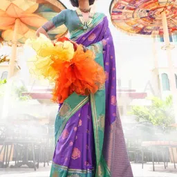 Vardha Blue & Green Woven Saree With Unstitched Blouse-image-81