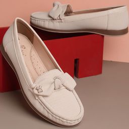 Dollphin Women Cream Casual Shoes-image-66