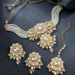 Peora White Necklace with Earring & Maang Tikka Set-image-7