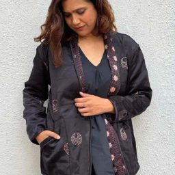 Chidiyaa Black & Brown Sardi Ki Dhoop Moonchild Mashru Silk Reversible Jacket-image-60