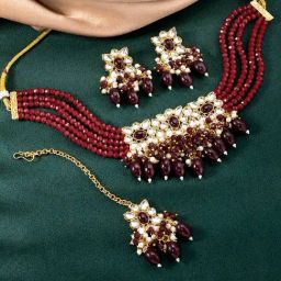 Peora Gold Plated Maroon Kundan and Synthetic Stone Necklace Earrings Maangtikka Jewellery Set-15