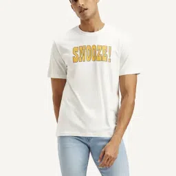 Levi's White Cotton Regular Fit Printed T-Shirt-picture-49