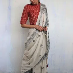 Chidiyaa Ivory & Grey Block Printed Cotton Mul Saree - God image 3