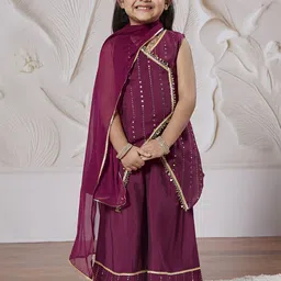 VASTRAMAY Girls Geometric Printed V-Neck Angrakha Kurta With Palazzos With Dupatta-image-91