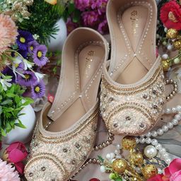 Fulkari Women Embellished Ethnic Mojaris Flats-image-56