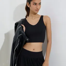 Studiofit by Westside Black Self-Striped Padded Sports Bra-image-34