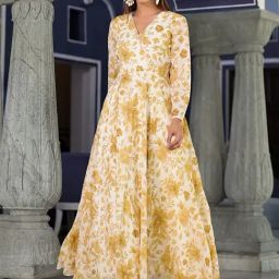 Varanga Off-White Floral Print Anarkali Kurta-image-2