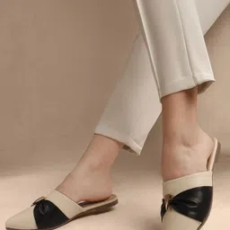 Chemistry Women Pointed Toe Mules-36