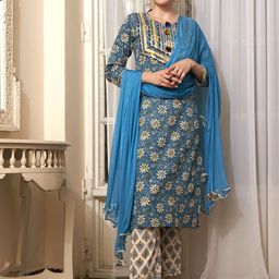 Sangria Blue Floral Printed Gotta Patti Pure Cotton Kurta With Trousers & Dupatta-picture-55