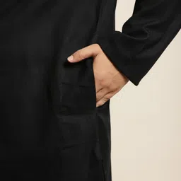 SOJANYA PLUS Men Plus Size Black Solid Kurta & Churidar Comes With a Nehru Jacket image 2