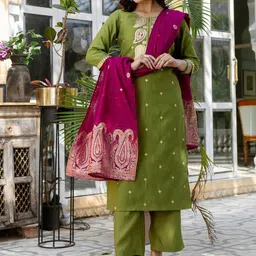 SANISA Paisley Embroidered Thread Work Straight Kurta With Trouser And Dupatta-picture-37