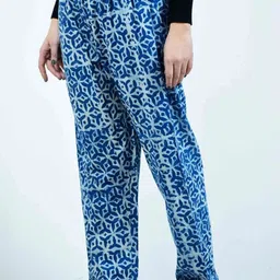 Sundarii Women Block Printed Mid-Rise Lounge Pants-image-54