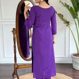 BAESD Square Neck Thread Work Chinon Straight Kurta With Trousers & Dupatta image 5