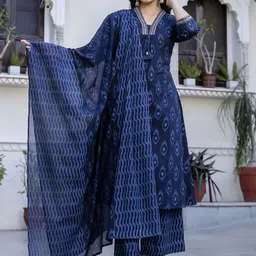 Pistaa Floral Printed V-Neck Pure Cotton A-Line Kurta With Palazzos AndDupatta-16