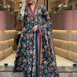 FASHION CLOUD Women Floral Printed Empire Mirror Work Kurta Set-picture-14