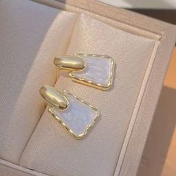 PASU FASHION Gold-Plated Square Shaped Drop Earrings-17