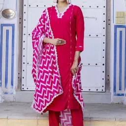 HERE&NOW Floral Yoke Design V-Neck Zari Straight Kurta With Trousers & Dupatta-image-91