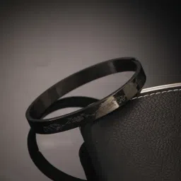 Aatmana Men Black Stainless Steel Rose Print Kada Bracelet-picture-12