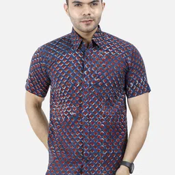 Wintage Men Maroon & Navy Blue Regular Fit Printed Casual Shirt-image-50