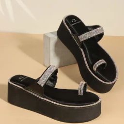 Carlton London Women's Black Toe Ring Sandals-image-56