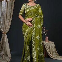 Saree Mall Green Embellished Sarees With Unstitched Blouse-image-27