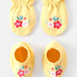 Babyhug 100% Cotton Knit Floral Print Mittens & Booties - Yellow-image-23