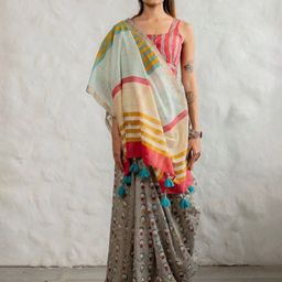 AWRIYA Kalamkari Printed Zari Saree-image-44