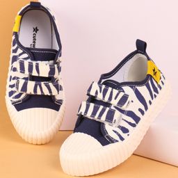 Cute Walk by Babyhug Casual Shoes with Velcro Closure - Navy-picture-42