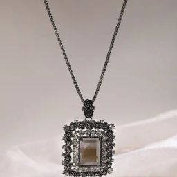Sohi women's secret gardenia pendant chrome silver-24