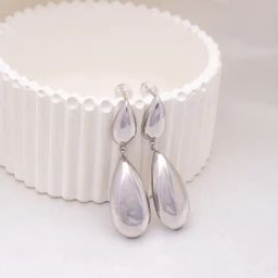 Perfectly Average Waterdrop Earrings Silver-32