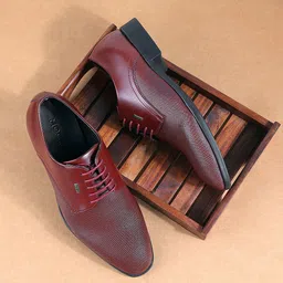 Mochi Men Textured Leather Formal Derbys-image-12