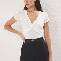 Trendyol V-Neck Fitted Top-picture-3