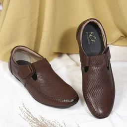 Buckaroo Men Perforations Leather Loafers-image-12
