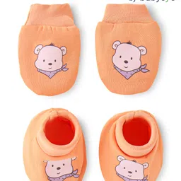 Babyoye 100% Cotton with Eco Jiva Finish Mittens &  Booties Set with Bear Print - Orange-picture-18