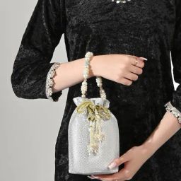 Lavie Silver Potli-32