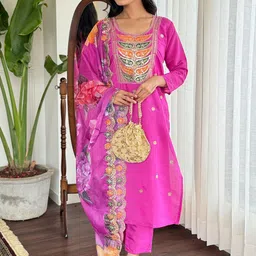 Lilots Women Embroidered Regular Sequinned Chanderi Silk Kurta with Trousers & With Dupatta image 4